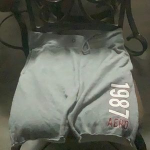 Men’s 1987 aero shorts size small good condition.